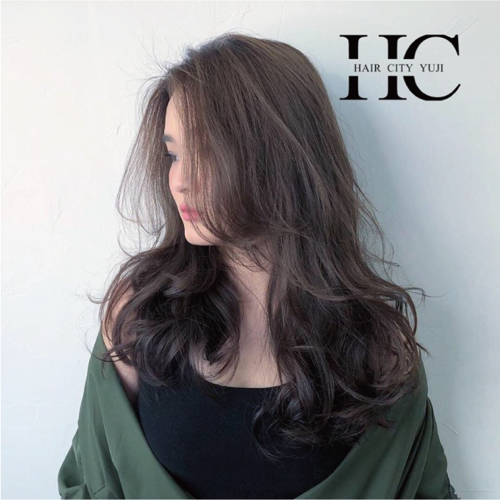 透過水感燙打造內彎髮尾,光澤與立體感超美! 一中燙染髮推薦髮城-短髮自然捲