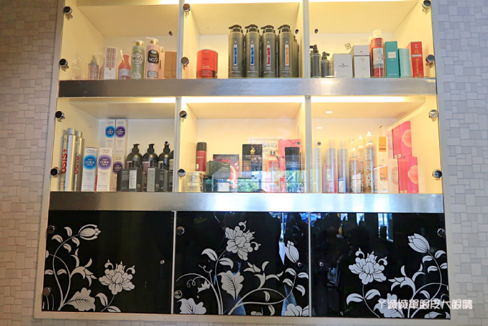 燙髮過程中皆使用L'OREAL、日本哥德式等國際知名品牌 燙髮使用國際知名品牌-台中燙髮推薦