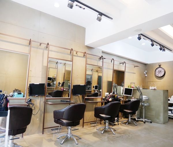 中友概念店裝潢-台中燙髮推薦